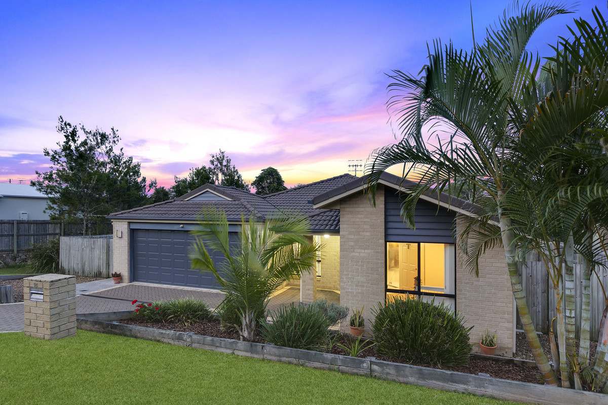 Tranquil Paradise in Family Friendly Parklands 1