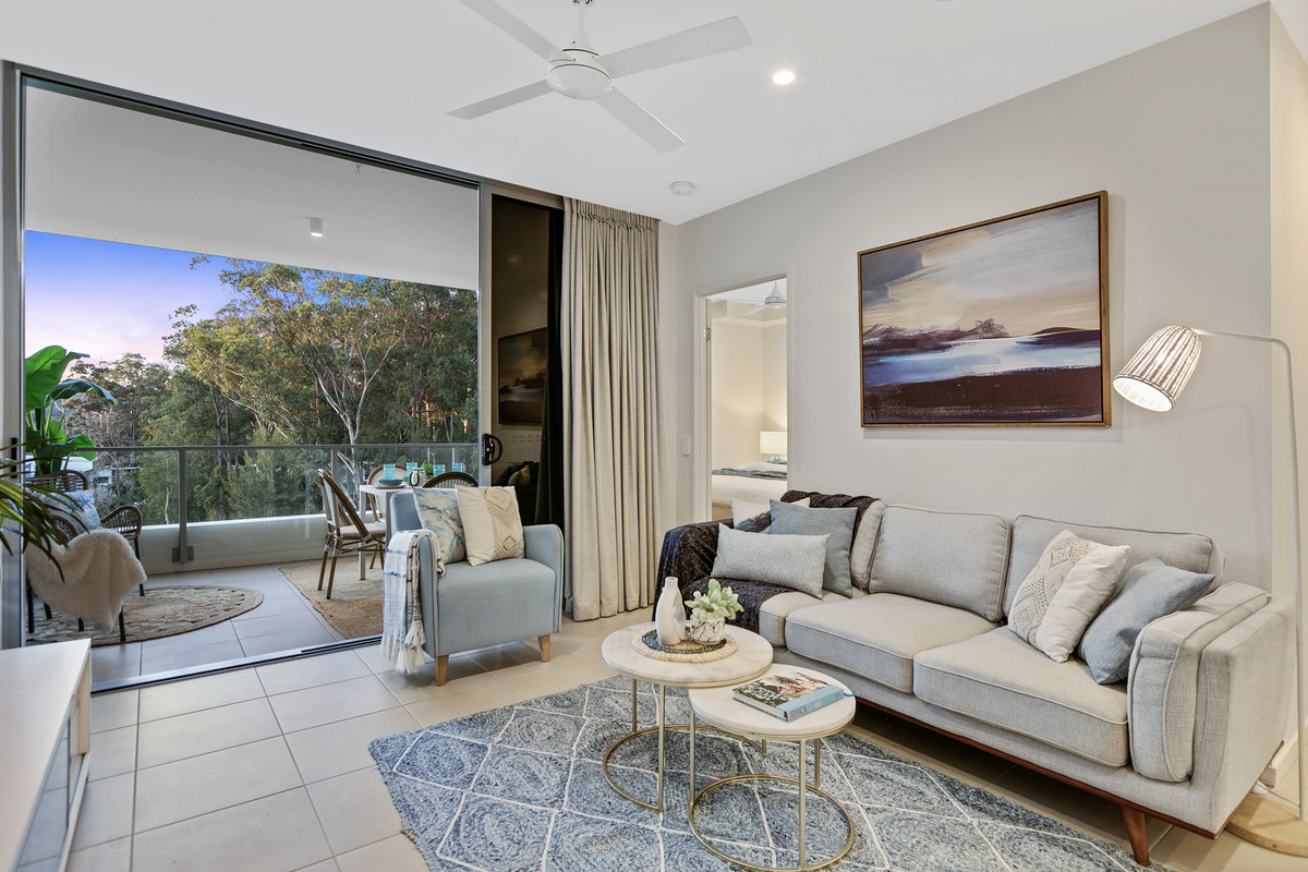Modern Elegance Among the Trees &#8211; Private, Unique &#8211; A Rarely Offered Slice of Tranquility