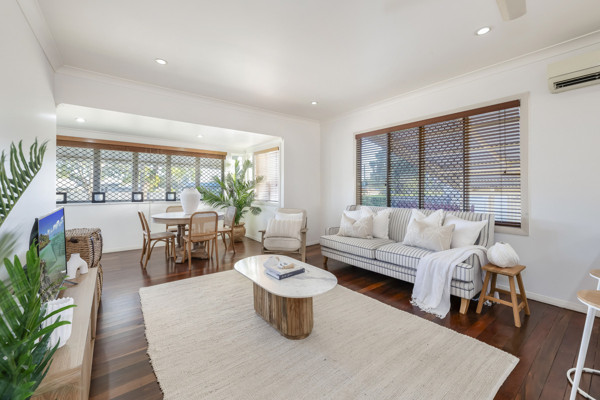 Versatile Character Home with Space to Grow &#8211; 3 bedroom with Potential for 4 &#8211; Office/Teenagers Retreat &#8211; Huge Two Car Garage/Man Cave