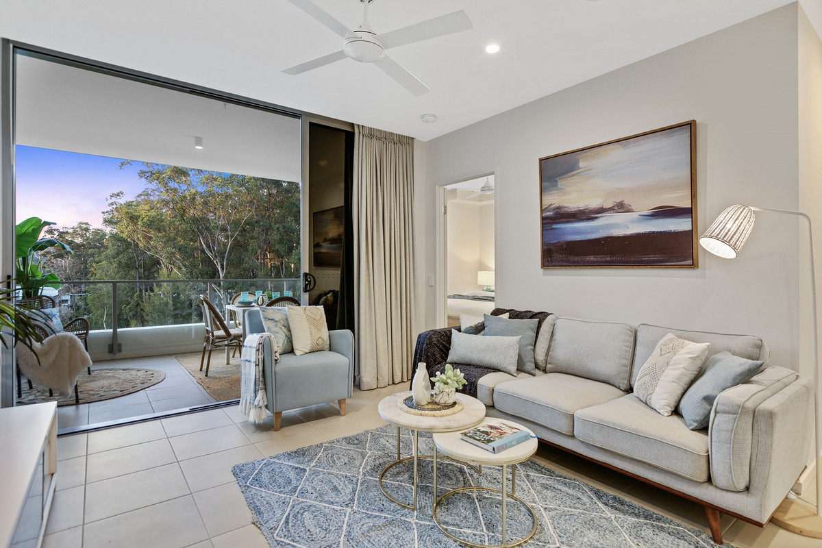 Modern Elegance Among the Trees &#8211; Private, Unique &#8211; A Rarely Offered Slice of Tranquility